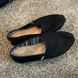 Toms shoes size 7.5